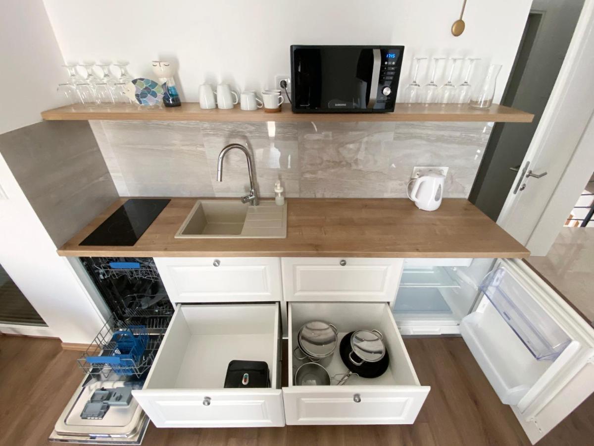 Marisa Apartments Hvar II ฮวาร์ ภายนอก รูปภาพ